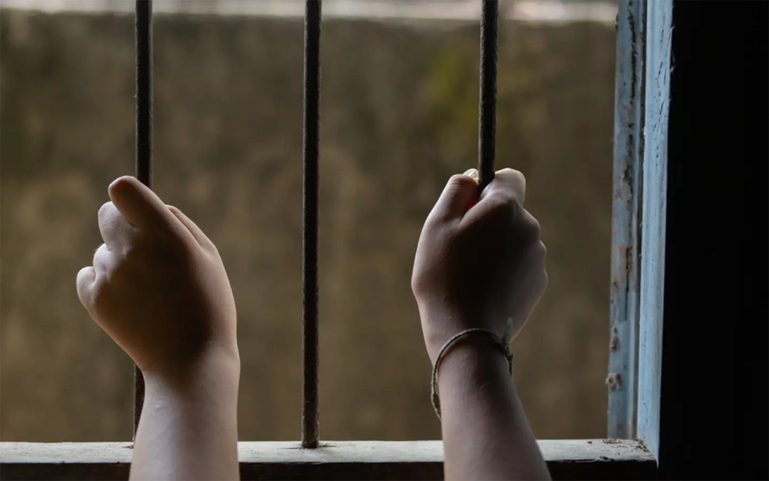 窗戶與陽台安全指南：高層單位家長必讀